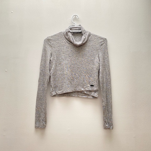 Titika Active - The Ashleen Crop Top - Picture 2 of 6